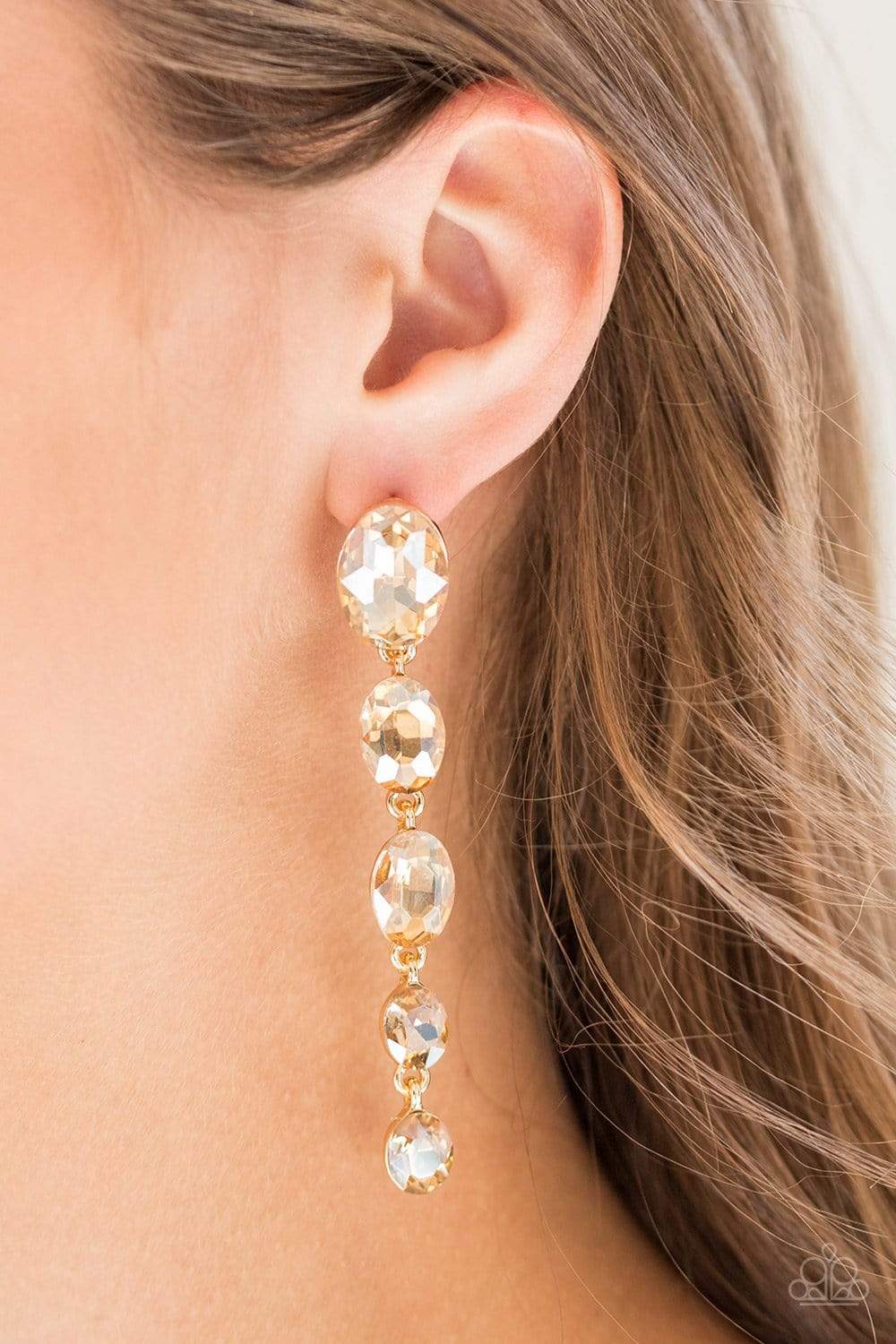 Red Carpet Radiance - White / Gold